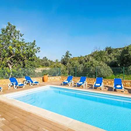 Vila Villa For Ten People With Garden *