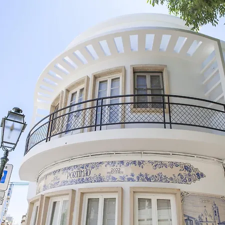 Villa For Ten People With Garden Vila *